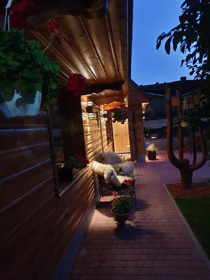 Chalet U Bacow *